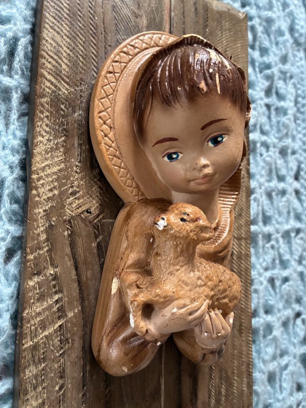 Sculptuur, heilige met lammetje. - Afbeelding 2